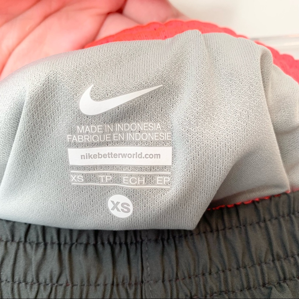 Nike Running Shorts - Picture 5 of 5
